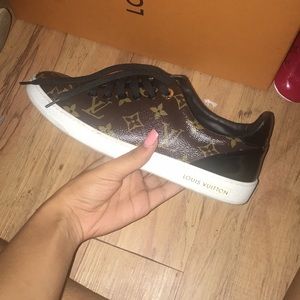 Louis Vuitton shoes size 38 only worn 2 times